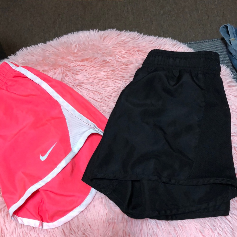 Bundle of 2 athletic shorts